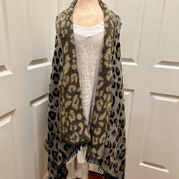 Anna & Ava Women's Soft Shawl Wrap Vest One Size Fits Most Leopard Print Boho - Picture 1 of 13